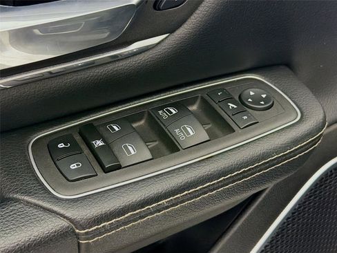 Used 2023 RAM 1500 Laramie image 19