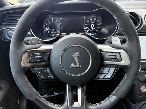 Used 2021 Ford Mustang Shelby GT500 w/ Carbon Fiber Track Pack image 41