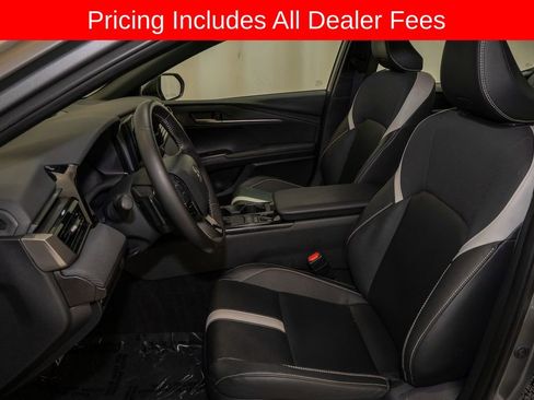 Used 2025 Toyota Camry SE FWD image 10