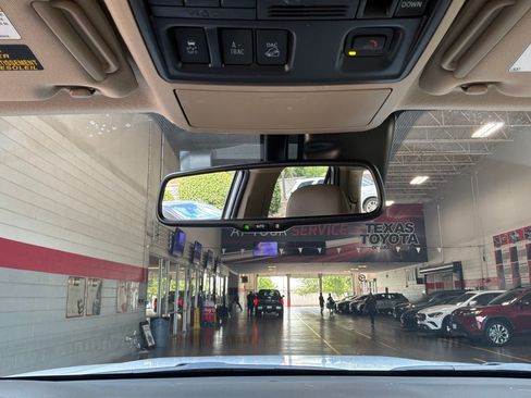 Used 2024 Toyota 4Runner SR5 Premium w/ Moonroof Package AWD/4WD image 18