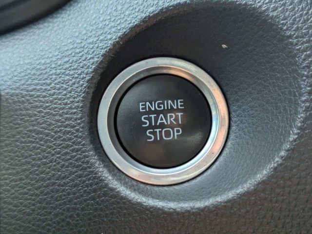 Used 2022 Toyota Corolla Cross LE w/ Moonroof Package FWD image 30