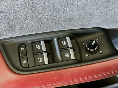 Used 2022 Audi SQ8 Prestige image 21