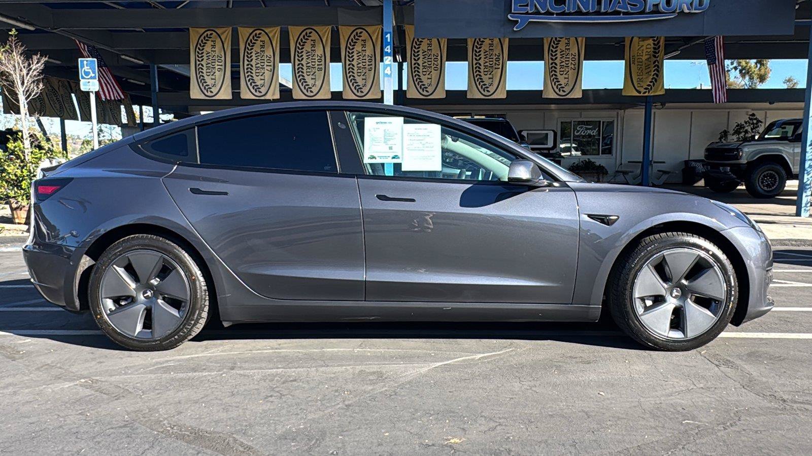 Used 2022 Tesla Model 3 Long Range AWD/4WD image 7