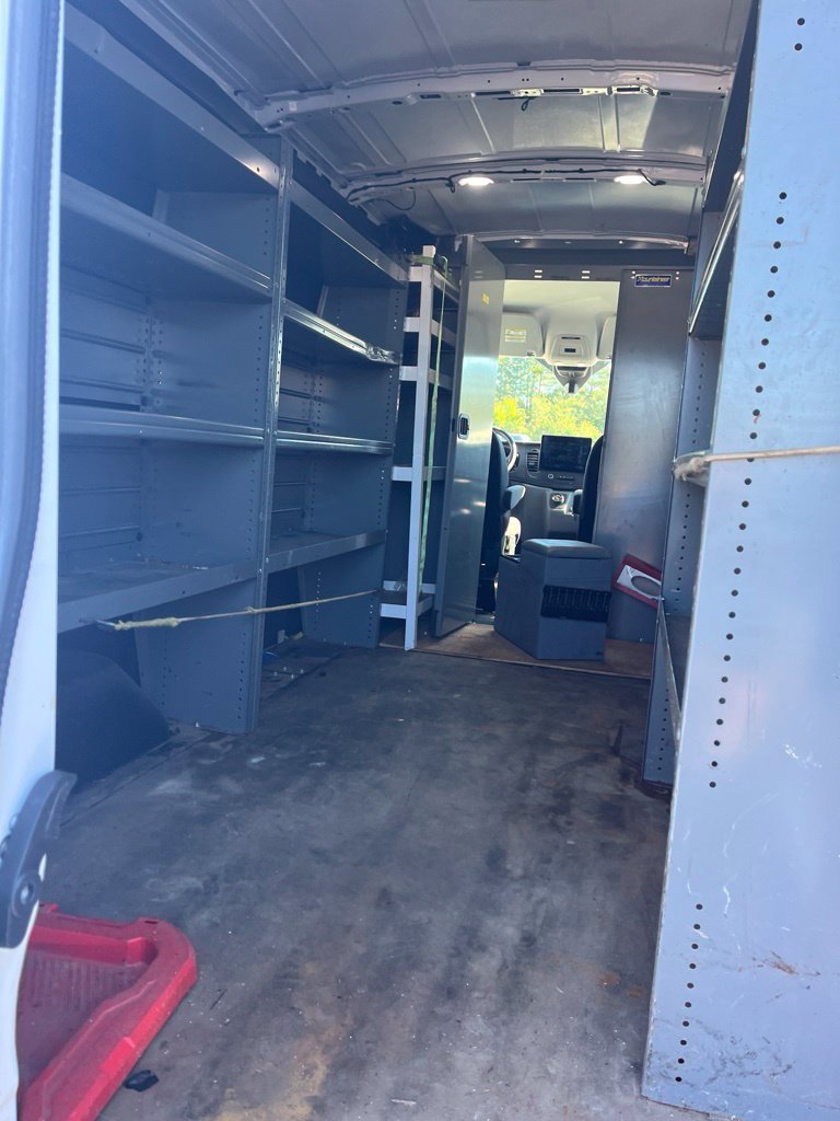 Used 2022 Ford E-Transit Medium Roof w/ Interior Upgrade Package RWD image 16