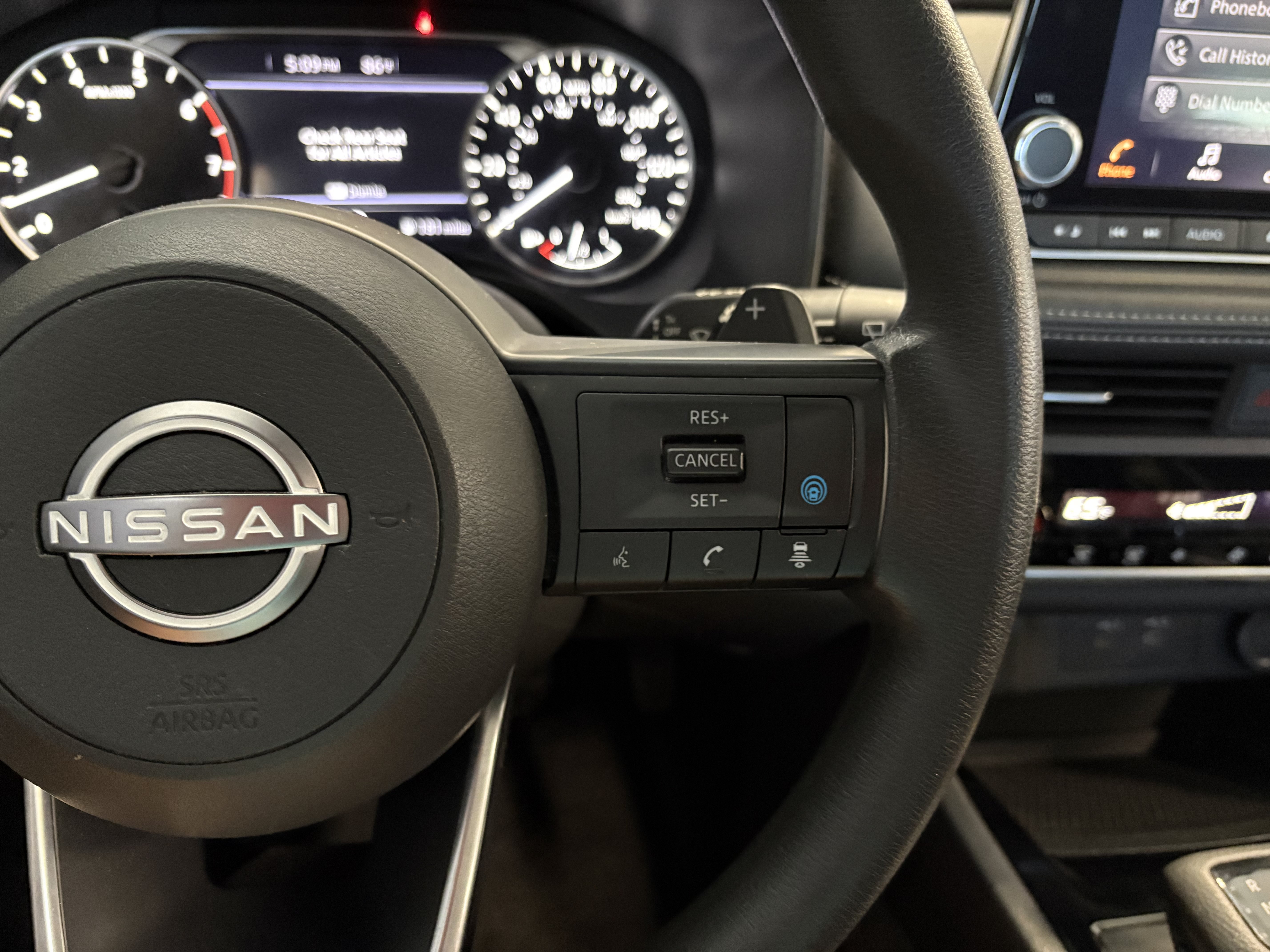 Used 2024 Nissan Rogue SV AWD/4WD image 24