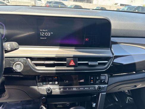 Used 2025 Kia Seltos S FWD image 17