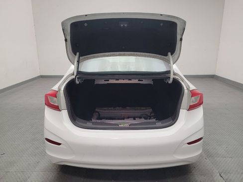 Used 2017 Chevrolet Cruze LS FWD image 29