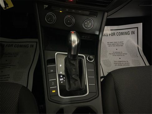 Used 2020 Volkswagen Jetta S image 40