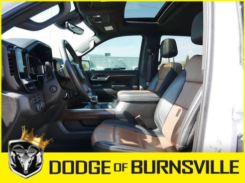 Used 2024 Chevrolet Silverado 1500 High Country w/ High Country Premium Package AWD/4WD image 14