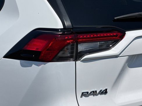 Certified 2023 Toyota RAV4 LE FWD image 35