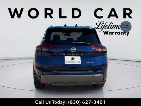 Used 2025 Nissan Rogue SL w/ Tech Package AWD/4WD image 6