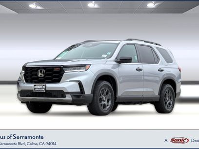 Used 2025 Honda Pilot TrailSport