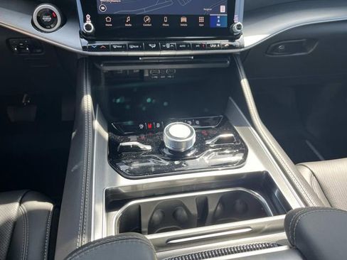 New 2026 Jeep Grand Wagoneer 4WD image 32