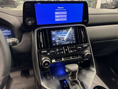 Certified 2025 Lexus LX 600 4WD w/ Luxury Package image 26