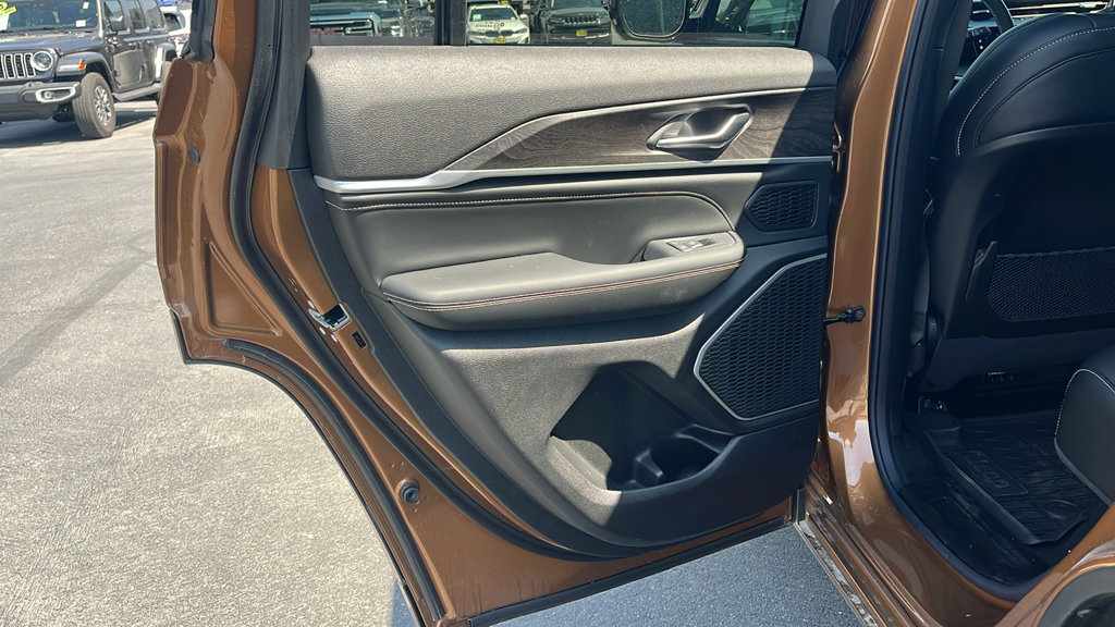 New 2026 Jeep Grand Cherokee Limited AWD/4WD image 22