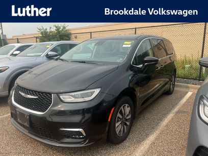 Used 2023 Chrysler Pacifica Touring-L