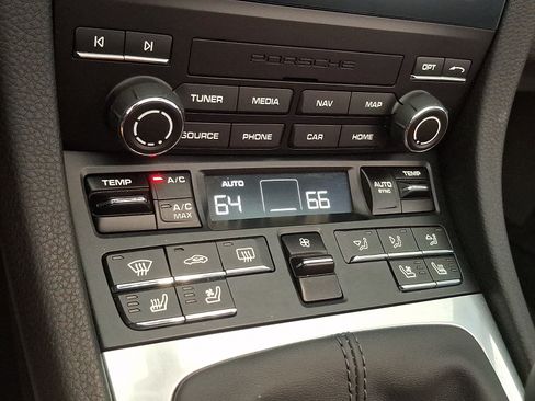 Used 2025 Porsche 718 Boxster RWD image 13
