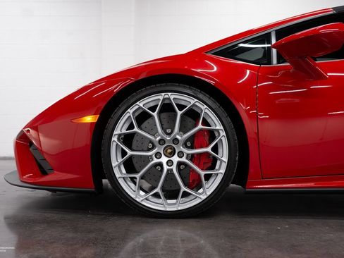 Used 2023 Lamborghini Huracan EVO image 8