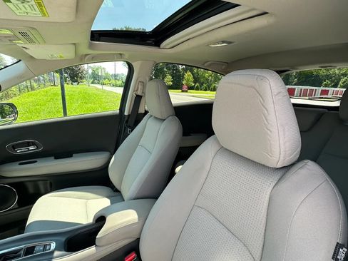 Used 2021 Honda HR-V EX image 18