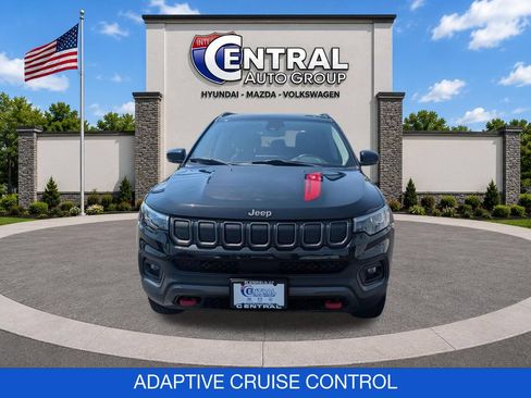 Used 2022 Jeep Compass Trailhawk w/ Trailhawk Elite Group AWD/4WD image 2
