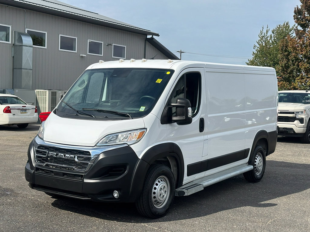 Used 2025 RAM ProMaster 2500 w/ U-Haul Equipment Group FWD image 8