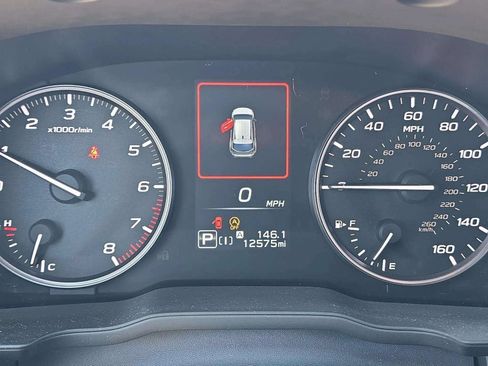 Used 2024 Subaru Crosstrek 2.0i Premium AWD/4WD image 35