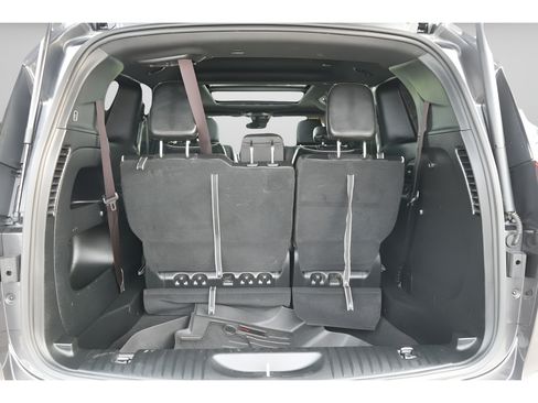 Used 2023 Chrysler Pacifica Limited w/ S Appearance Package AWD/4WD image 13