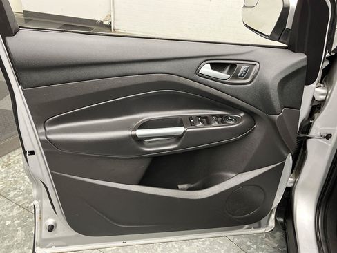 Used 2017 Ford Escape SE AWD/4WD image 8