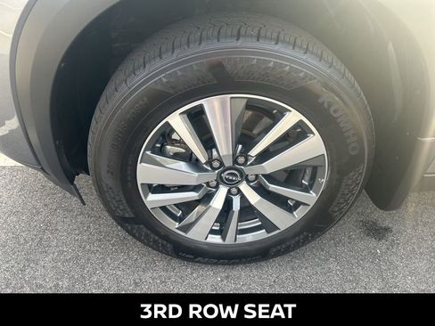 Certified 2025 Nissan Pathfinder SL FWD image 11