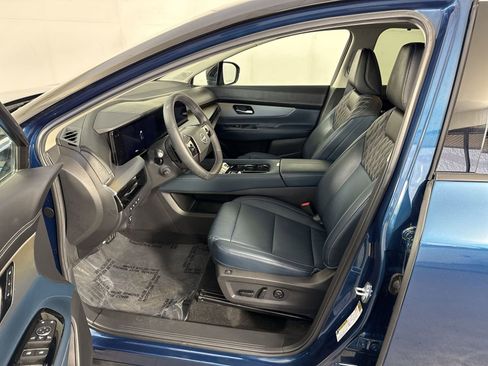 Used 2025 Nissan Murano Platinum w/ Cargo Package image 5