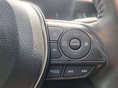 Used 2025 Toyota Corolla SE w/ SE Premium Package FWD image 14