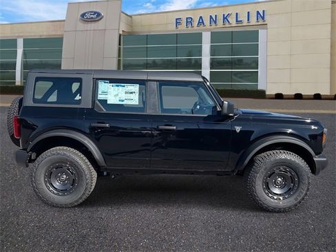 New 2025 Ford Bronco 4-Door w/ Sasquatch Package image 8