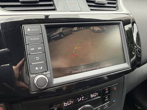 Used 2019 Nissan Sentra SV w/ Special Edition Package FWD image 21