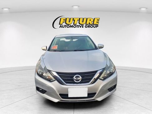 Used 2017 Nissan Altima 2.5 SL w/ 2.5 Technology Package image 2