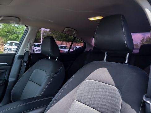 Used 2021 Nissan Altima 2.5 SV image 10