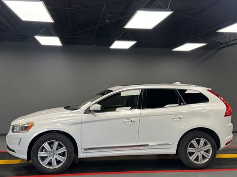 Used 2016 Volvo XC60 T5 Platinum image 3