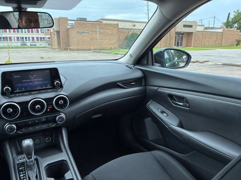 Used 2025 Nissan Sentra S FWD image 28