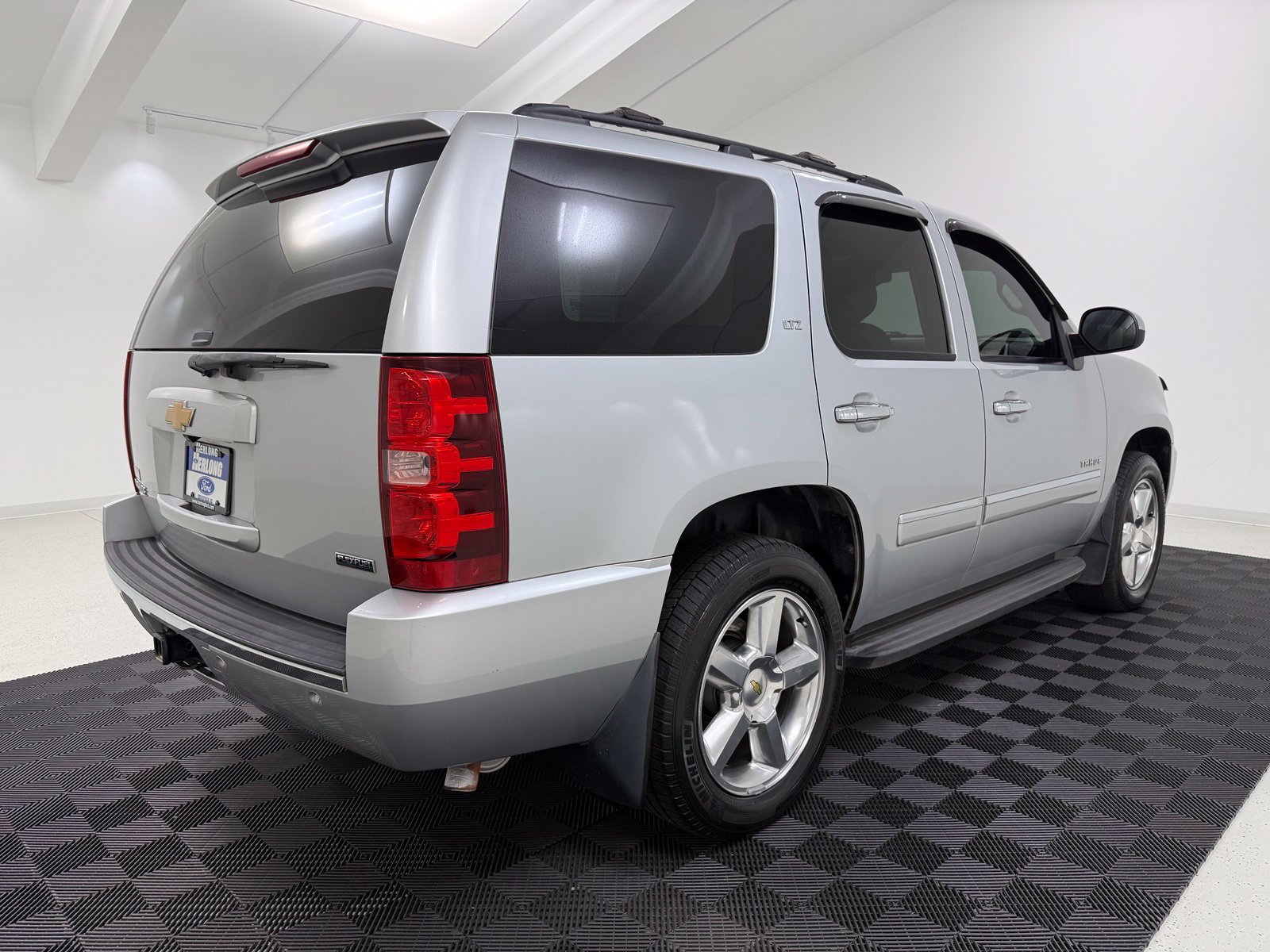 Used 2012 Chevrolet Tahoe LTZ AWD/4WD image 7