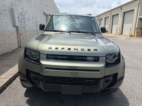 Used 2023 Land Rover Defender 110 X-Dynamic SE AWD/4WD image 2