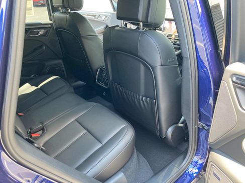 Used 2024 Porsche Macan AWD/4WD image 22