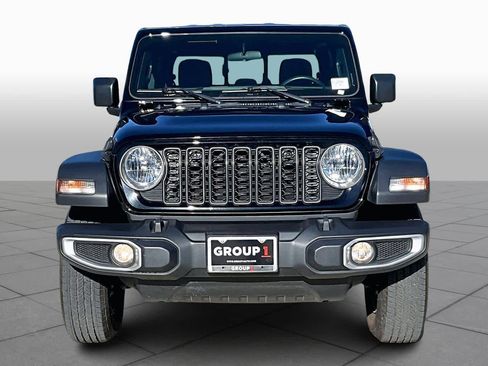 Used 2024 Jeep Gladiator Sport image 6