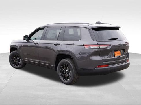 New 2025 Jeep Grand Cherokee L Altitude image 5