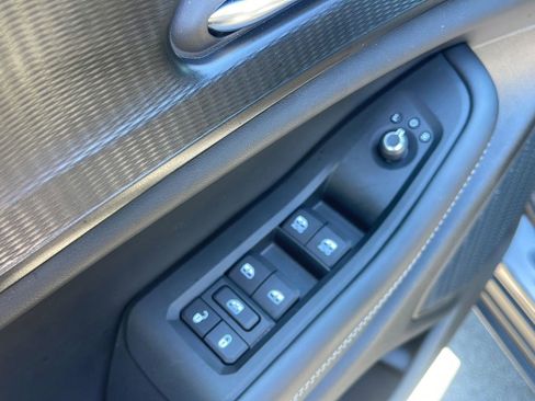 Used 2025 Jeep Grand Cherokee Laredo X AWD/4WD image 15