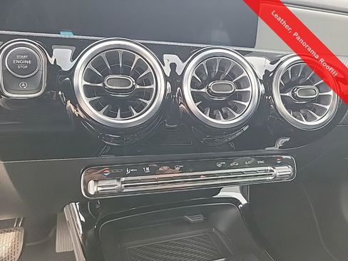 Used 2025 Mercedes-Benz CLA 250 image 26