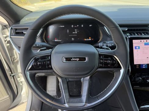 New 2025 Jeep Grand Cherokee L Overland w/ Trailer Tow Package image 7