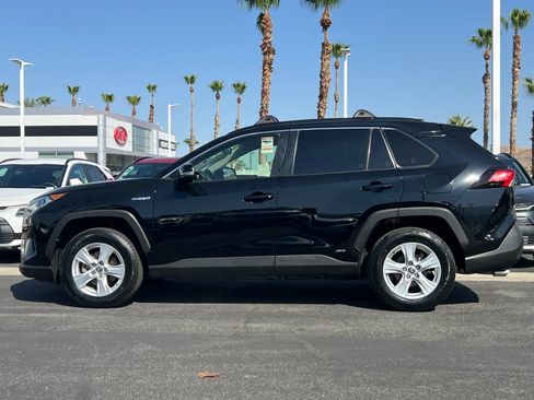 Used 2020 Toyota RAV4 XLE w/ All Weather Liner Package AWD/4WD image 6