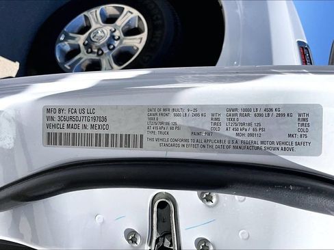Certified 2026 RAM 2500 Big Horn AWD/4WD image 32