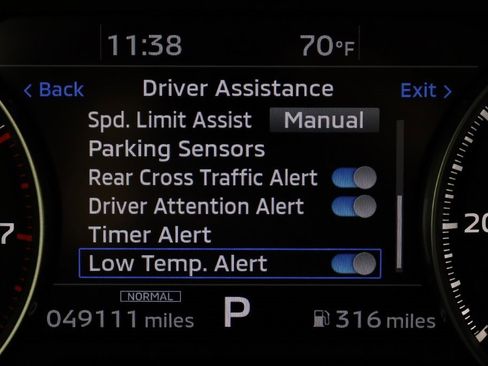 Used 2022 Mitsubishi Outlander SE image 33