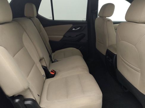 Used 2023 Chevrolet Traverse LS AWD/4WD image 19