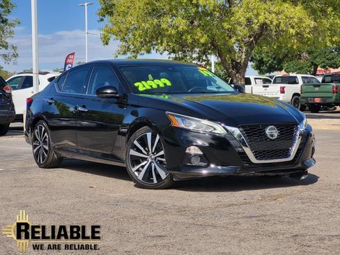 Used 2019 Nissan Altima 2.5 Platinum FWD image 1